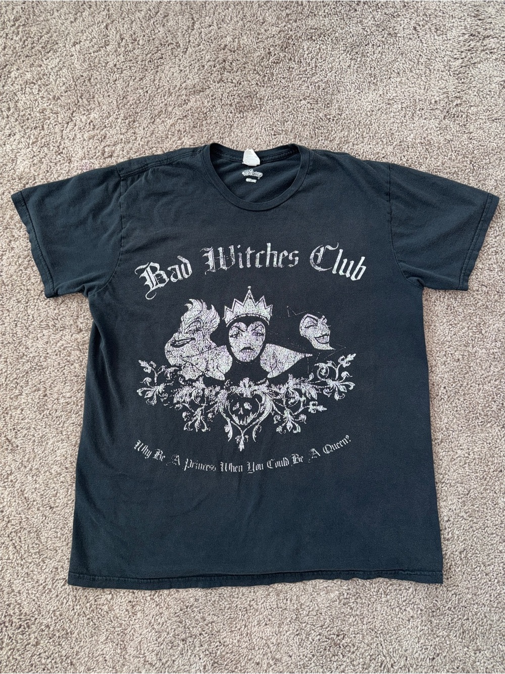 Disney Villains "Bad Witches Club" Graphic Tee Size Large